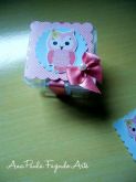 Caixa acrílica vazia decorada com scrap