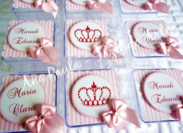 Caixa Acrílica 5 X 5cm vazia e decoradas com Scrap