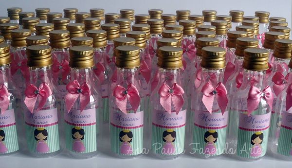 mini garrafa pet personalizada e decorada vazia